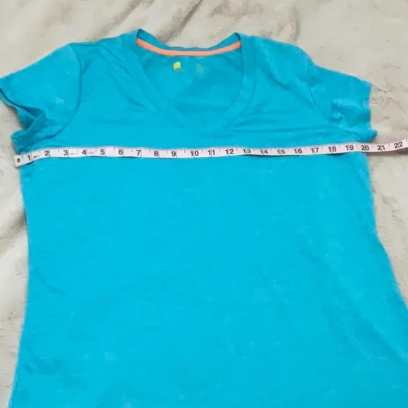 NWOT Xersion Women's Aqua V-Neck Short Sleeve Tee, Loose Fit, Large - Picture 5 of 6